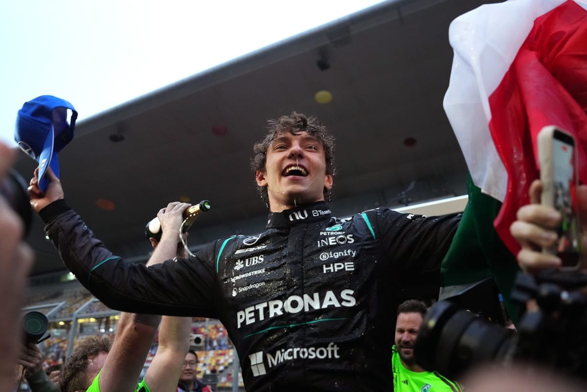 Kimi Antonelli történelmi győzelme: 19 évesen nyert először a Formula 1-ben!